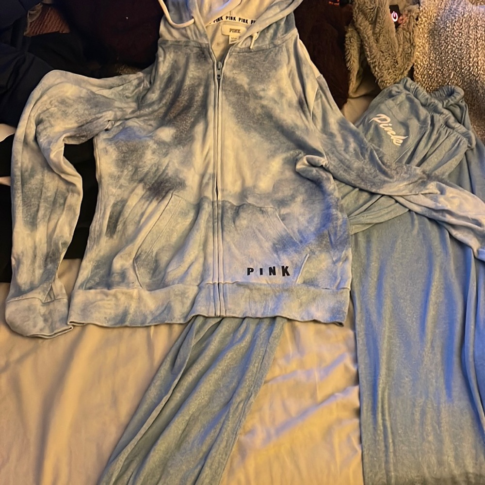 PINK. Light blue jogger set